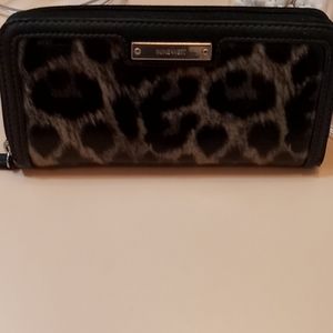 Nine west wallet